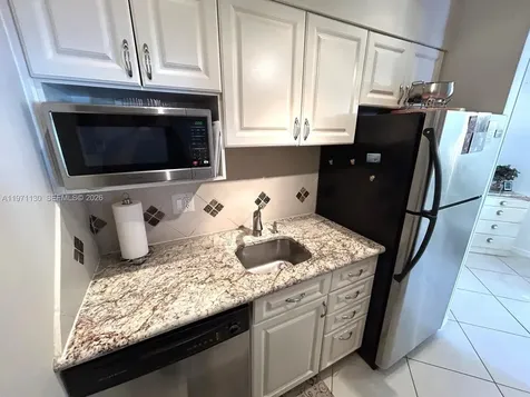 920 SW 11th Avenue Hallandale Beach FL 33009