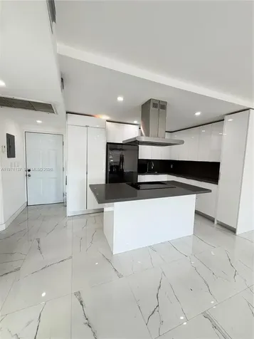 8290 Lake Drive Doral FL 33166