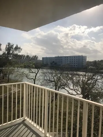 8260 SW 210th Street Cutler Bay FL 33189