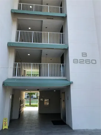 8260 SW 210th Street Cutler Bay FL 33189