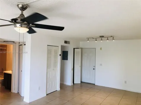 8260 SW 210th Street Cutler Bay FL 33189
