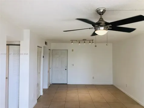 8260 SW 210th Street Cutler Bay FL 33189