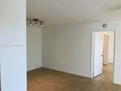 8260 SW 210th Street Cutler Bay FL 33189