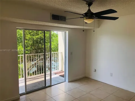 8260 SW 210th Street Cutler Bay FL 33189