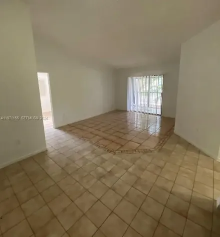 811 NE 199th Street Miami FL 33179