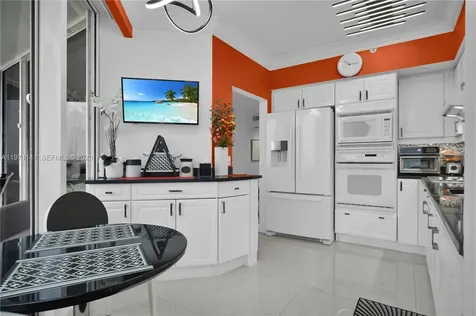 4775 Collins Avenue Miami Beach FL 33140