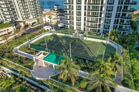 4775 Collins Avenue Miami Beach FL 33140
