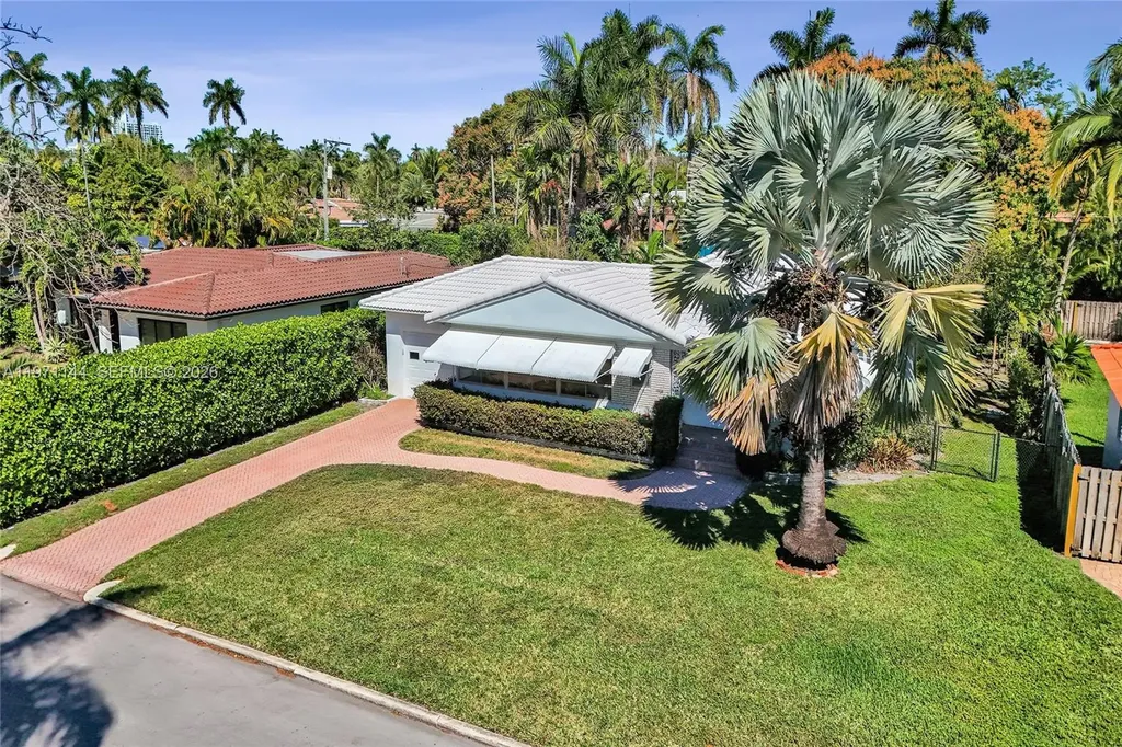1235 Jefferson Street Hollywood FL 33019