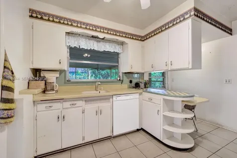 1235 Jefferson Street Hollywood FL 33019