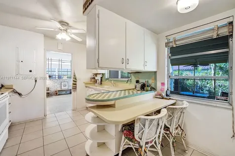 1235 Jefferson Street Hollywood FL 33019