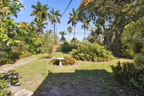 1235 Jefferson Street Hollywood FL 33019