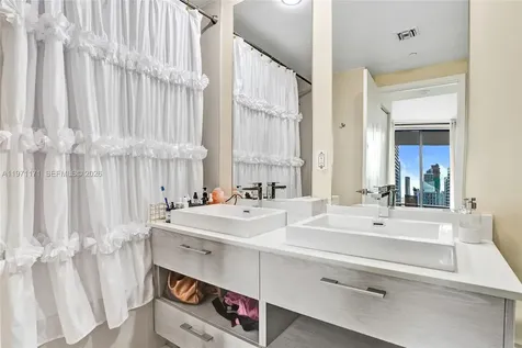 45 SW 9th Street Miami FL 33130