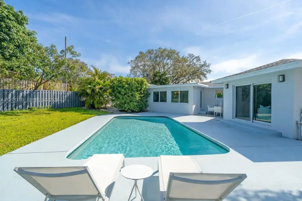 465 NW 11th Street Boca Raton FL 33432