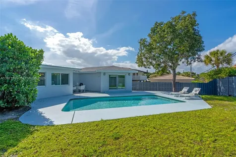 465 NW 11th Street Boca Raton FL 33432
