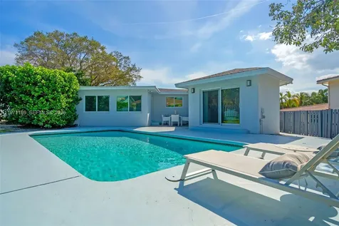 465 NW 11th Street Boca Raton FL 33432