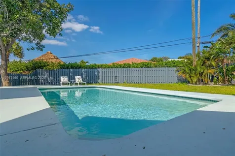 465 NW 11th Street Boca Raton FL 33432