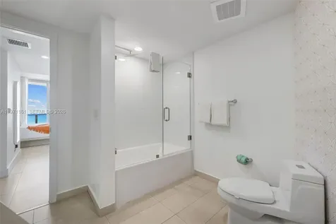 4111 S Ocean Drive Hollywood FL 33019