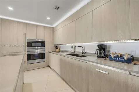 4111 S Ocean Drive Hollywood FL 33019