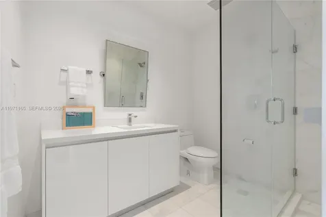 801 S Pointe Drive Miami Beach FL 33139