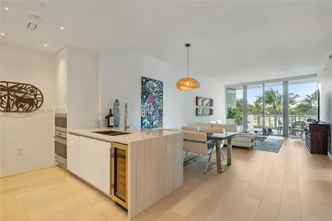 801 S Pointe Drive Miami Beach FL 33139