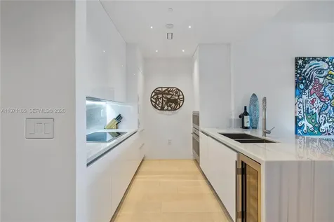 801 S Pointe Drive Miami Beach FL 33139