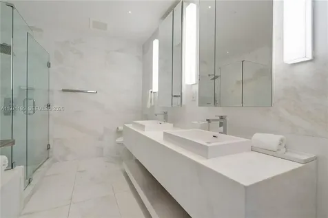 801 S Pointe Drive Miami Beach FL 33139