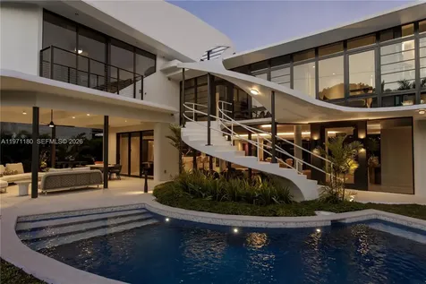 5261 NE 5th Avenue Miami FL 33137