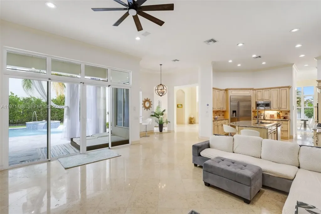 17642 Middlebrook Way Boca Raton FL 33496