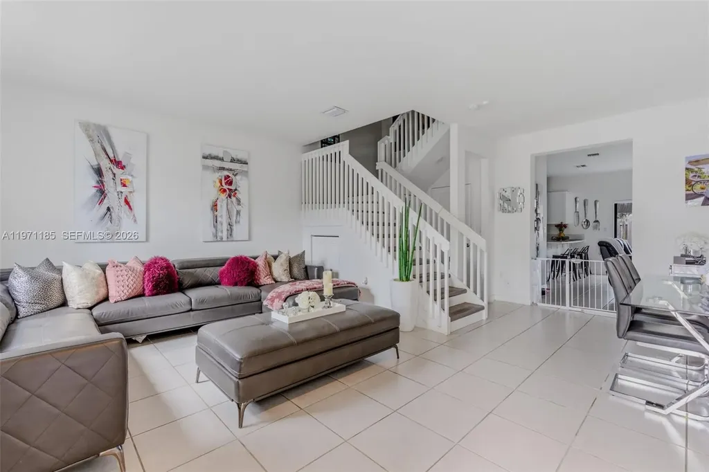 10009 SW 228th Terrace Miami FL 33190
