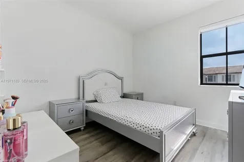 10009 SW 228th Terrace Miami FL 33190