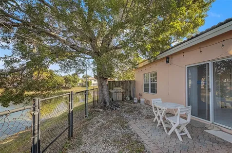 10116 SW 162nd Place Miami FL 33196