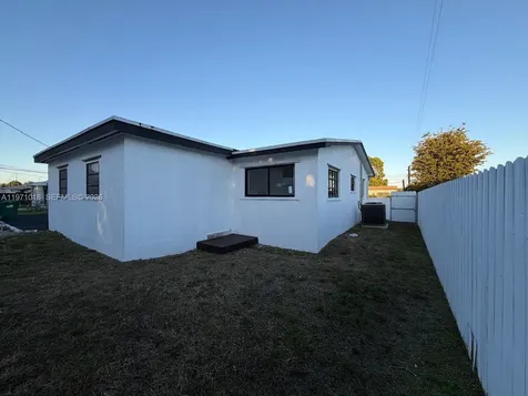 18712 NW 23rd Court Miami Gardens FL 33056