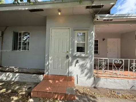 1751 NW 29th Street Miami FL 33142