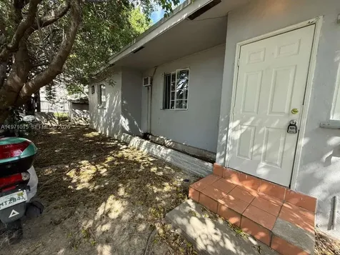 1751 NW 29th Street Miami FL 33142