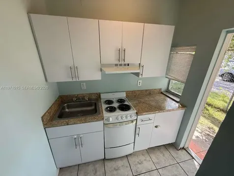 1751 NW 29th Street Miami FL 33142