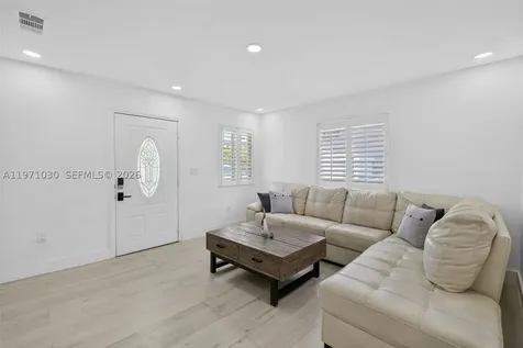 13758 SW 160th Terrace Miami FL 33177
