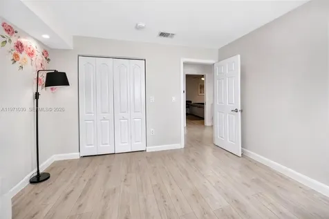 13758 SW 160th Terrace Miami FL 33177