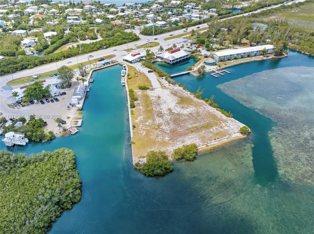 17075 Overseas Highway Sugarloaf FL 33042