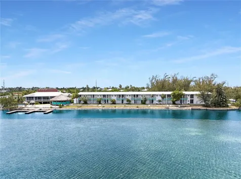 17075 Overseas Highway Sugarloaf FL 33042