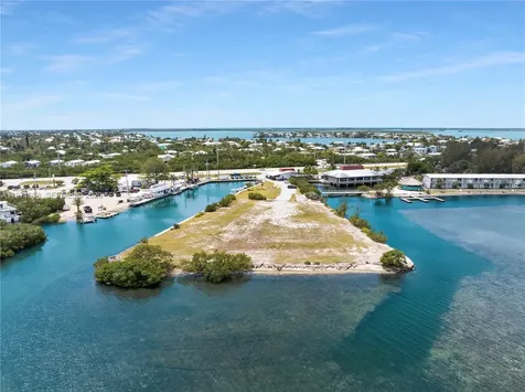 17075 Overseas Highway Sugarloaf FL 33042