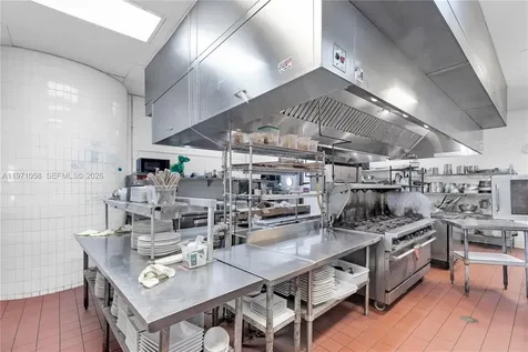 17075 Overseas Highway Sugarloaf FL 33042