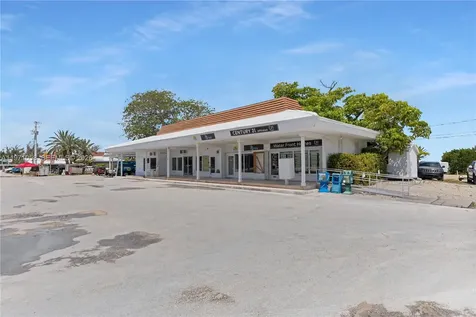 17075 Overseas Highway Sugarloaf FL 33042