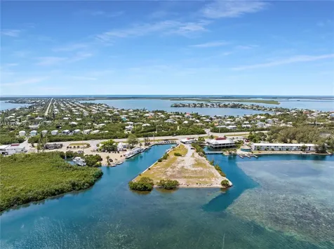 17075 Overseas Highway Sugarloaf FL 33042