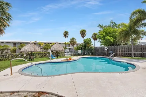 17075 Overseas Highway Sugarloaf FL 33042