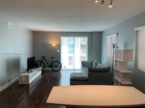 7275 SW 90th Street Miami FL 33156