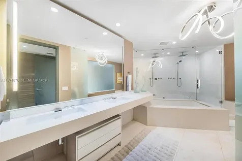 18555 Collins Avenue Sunny Isles Beach FL 33160