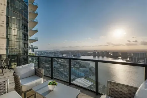 18555 Collins Avenue Sunny Isles Beach FL 33160