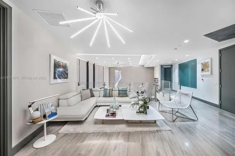 18555 Collins Avenue Sunny Isles Beach FL 33160