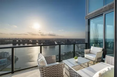 18555 Collins Avenue Sunny Isles Beach FL 33160