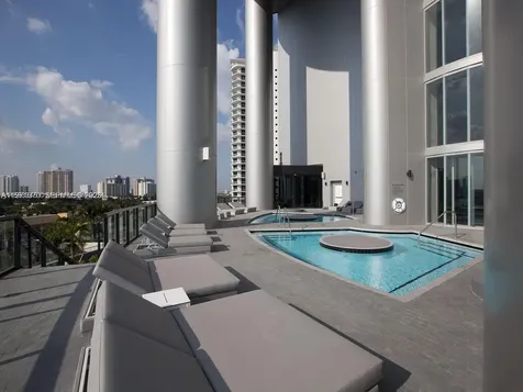 18555 Collins Avenue Sunny Isles Beach FL 33160
